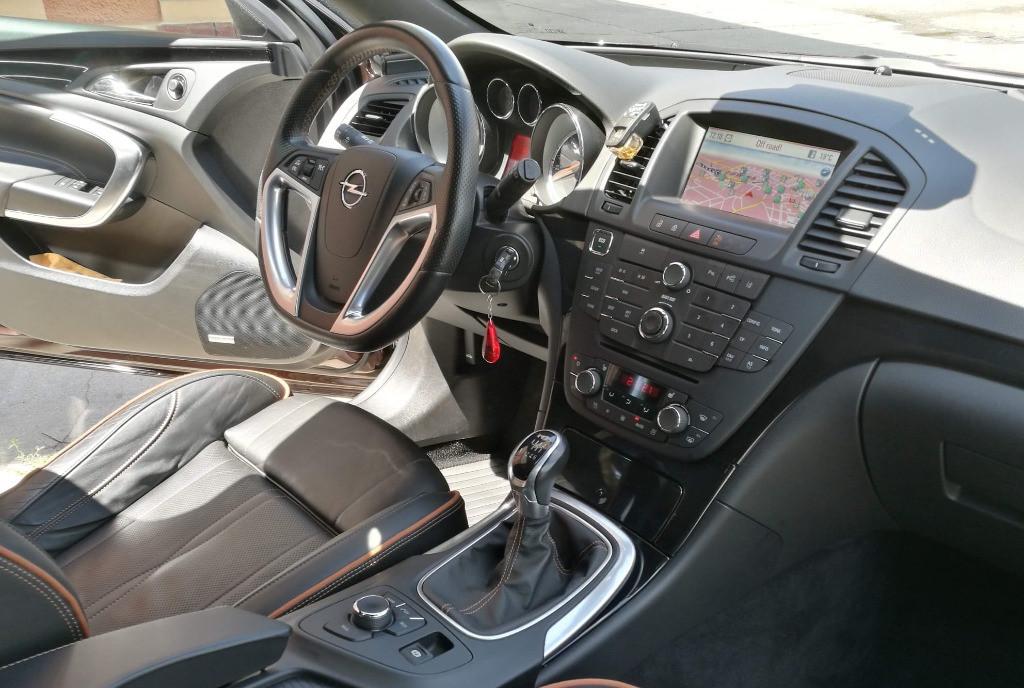 Opel Insignia Sports Tourer OPC biturbo 195 cp 8 300 eur