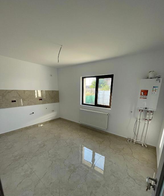 Casa cu teren generos locatie foarte buna