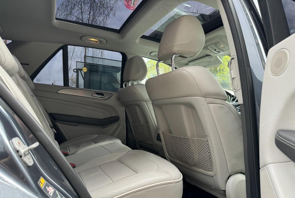 Mercedes-Benz ML 250 - 4x4 - Xenon - Panoramic - interior superb 15 300 eur