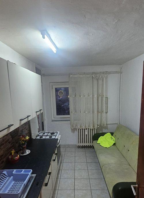 Apartament 2 camere decomandat 53mp Bd 1 Decembrie 1918