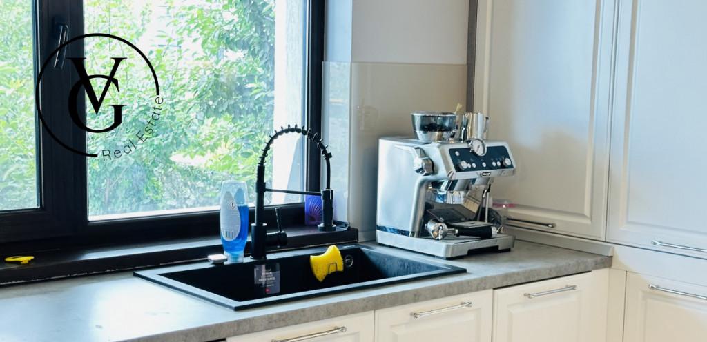 Casa spatioasa cu teren generos 5 camere Ovidiu - z