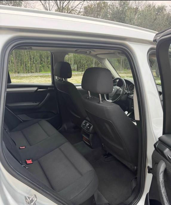 BMW X3 2012 2 0D 12 000 eur