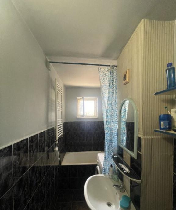 Garsoniera de vanzare 11 mp aproape de Iulius Mall