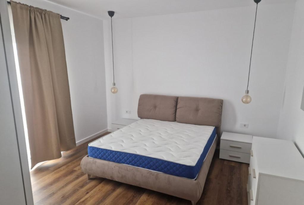 Apartament 3 camere 87 mp zona Damila