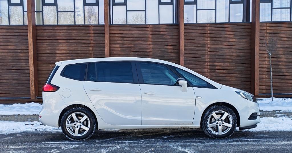 Opel Zafira 2018 8 290 eur