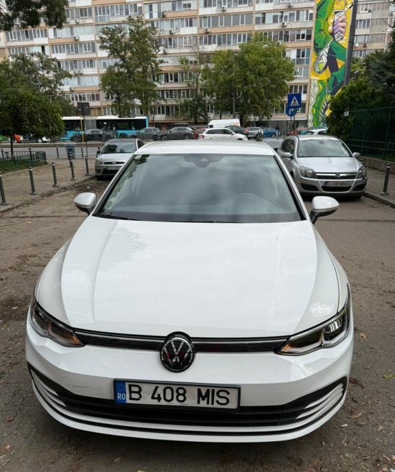 Volkswagen Golf 8 16 300 eur