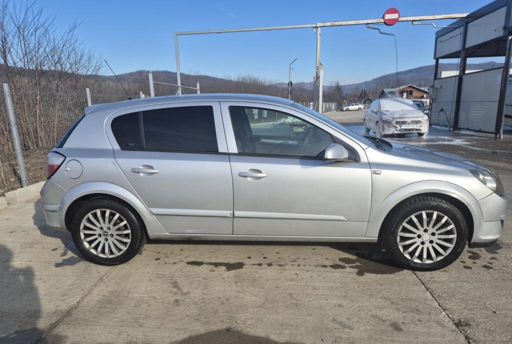 Opel Astra H 1 7 cdti 6 000 lei