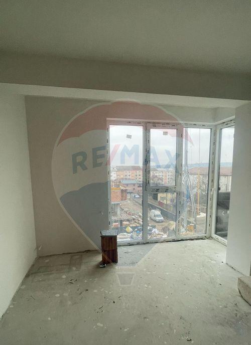 Apartament cu 3 camere in zona Burdujeni plus loc de pa