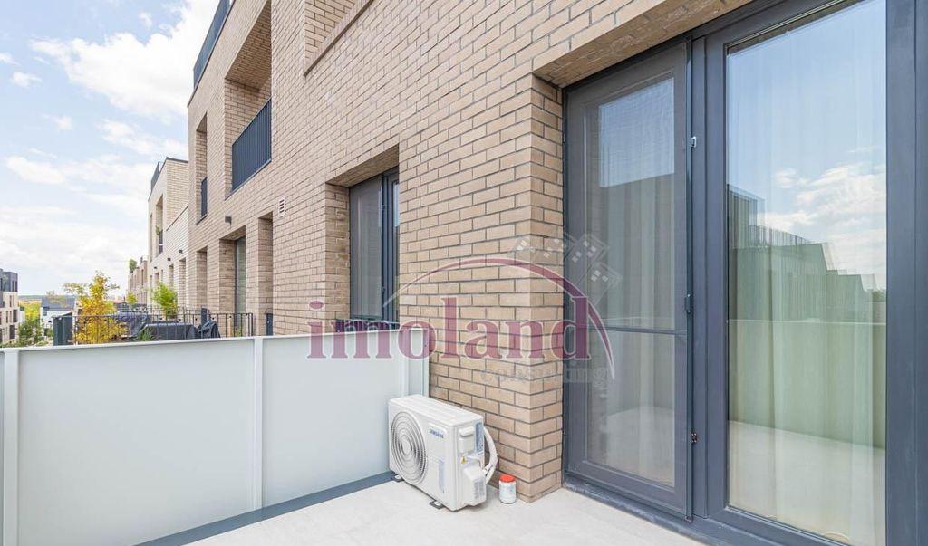 Inchiriere studio mobilat utilat loc de parcare Ava