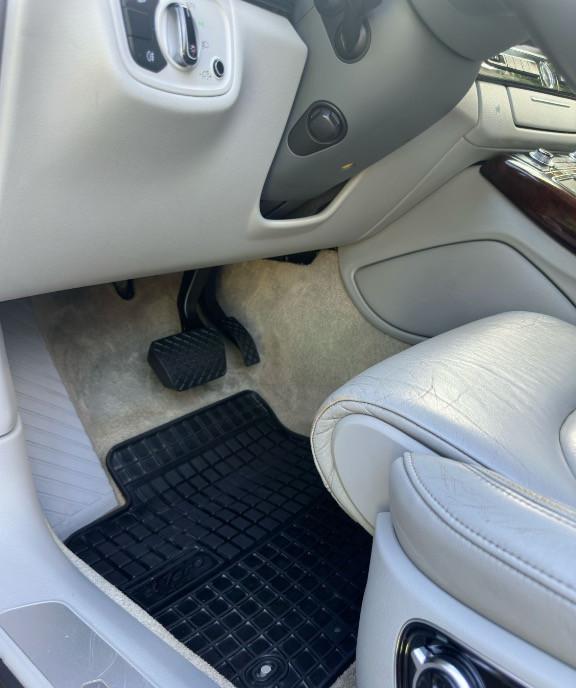 AUDI A8 2012 - 3 0 negociabil 14 500 eur