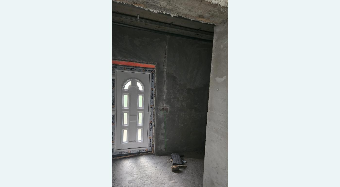 Casa si teren de vanzare