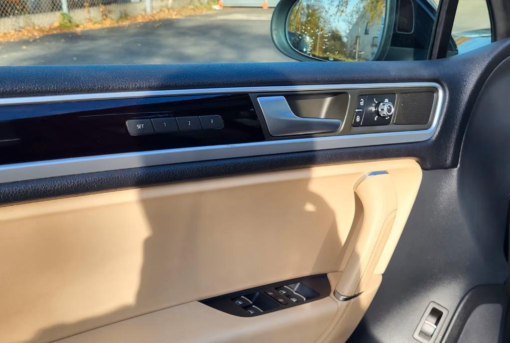 Volkswagen Touareg V6 3 0 TDI 240 CP 2011 Full 7 700 eur