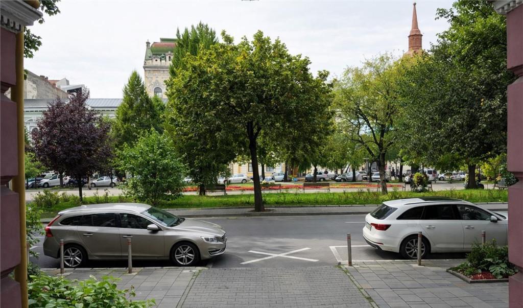 Film Tur 3D Casa cu 4 camere si curte Central Targu Mures