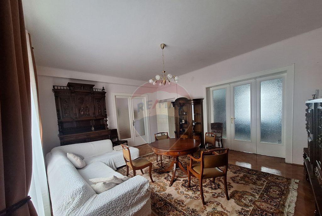 Apartament 4 camere pet friendly cu parcare si curte