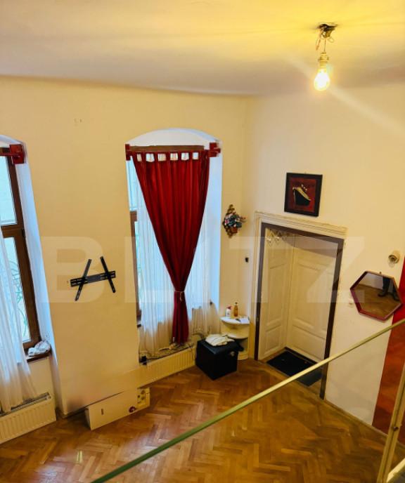 Garsoniera spatioasa tip duplex in centrul istoric al