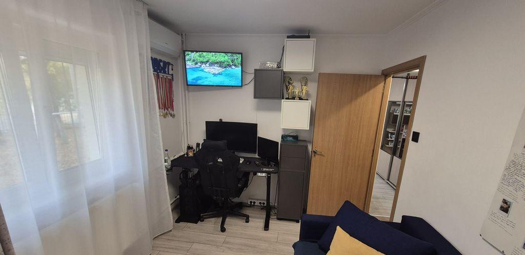 2 Camere Modern Cu Loc De Parcare Resita