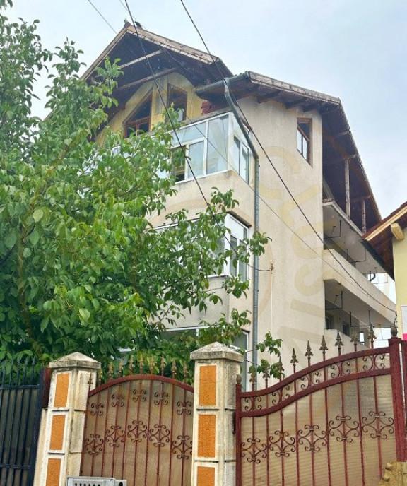 Casa pentru investitie S P 2E M 500 mp curte Pitesti