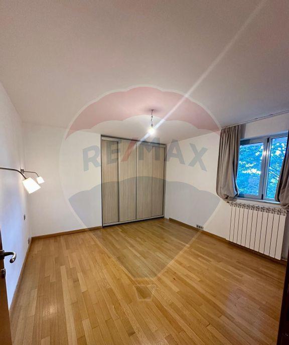 De vanzare apart 3 cam vedere la lac in Tancabesti c