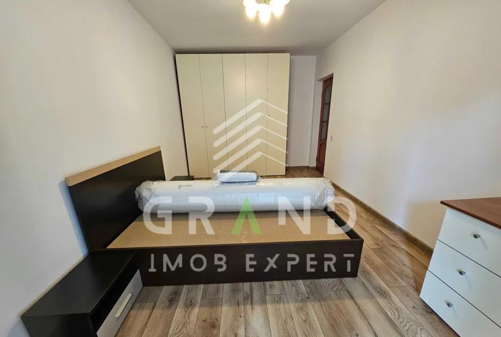 Apartament 4 camere 100 mp Garaj Parcare Zorilor str