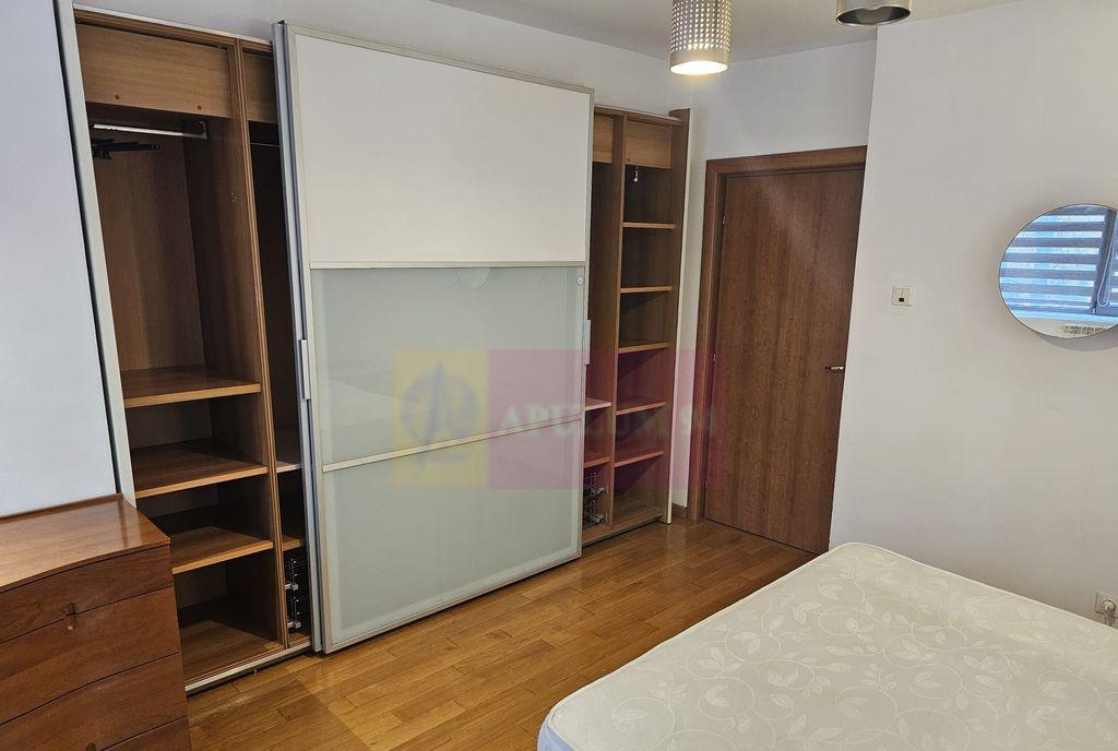 Vanzare apartament de 3 camere in zona Decebal stradal