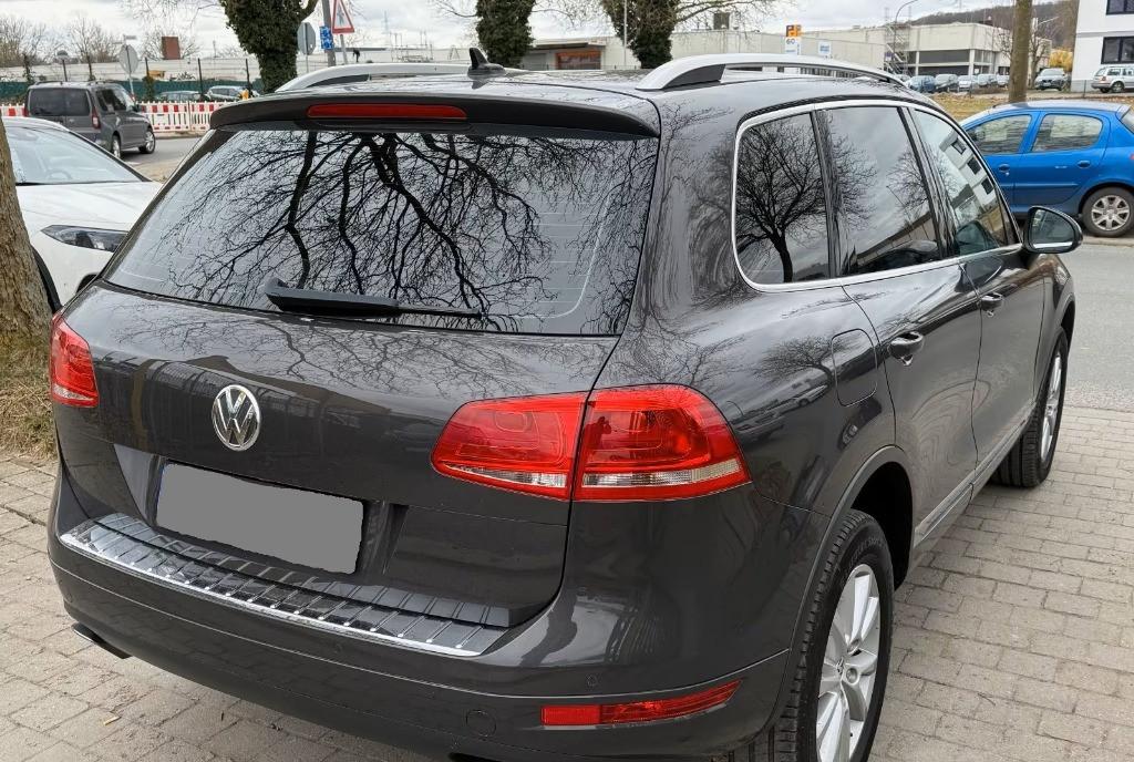 Volkswagen Touareg 2011 240 CP 3 0 TDI V6 impecabil 7 250 eur