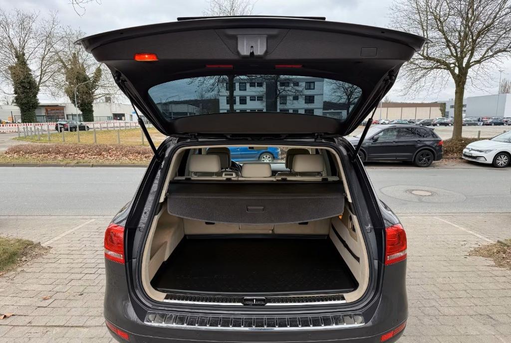 Volkswagen Touareg 2011 240 CP 3 0 TDI V6 impecabil 7 250 eur