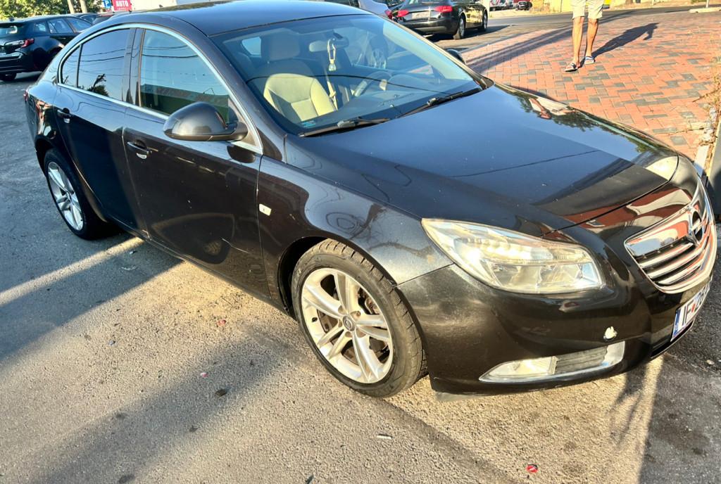 Opel insignia limousine 2 500 eur