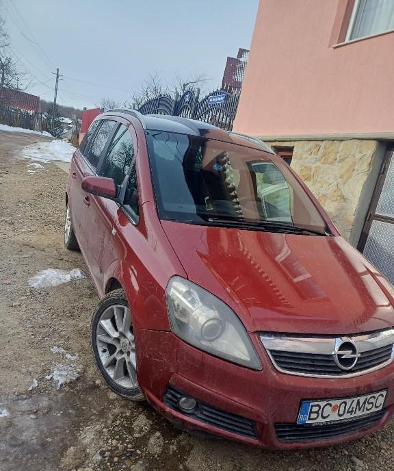 Opel Zafira B 1 9 CDTI 1 700 eur
