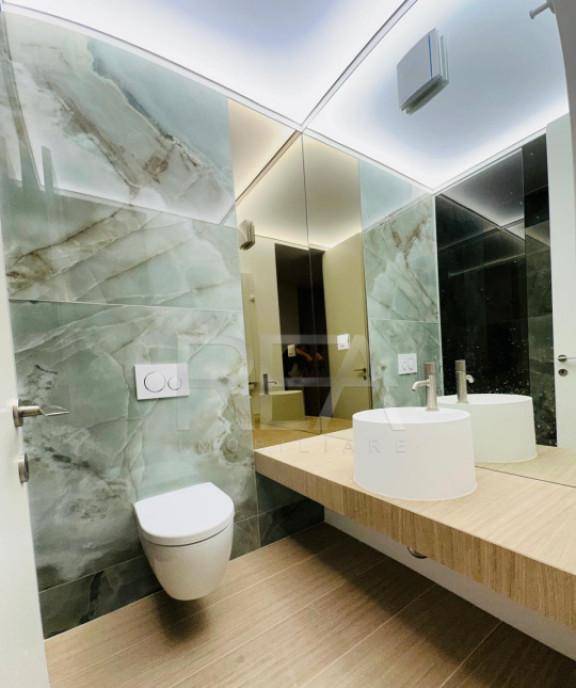 Apartament 3 Camere Cortina 126 Finisat Decomandat