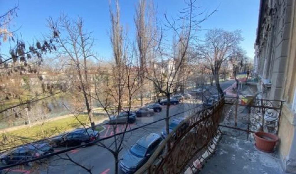 Apartament 2 camere decomandat 58 7 mp utili doua balcone