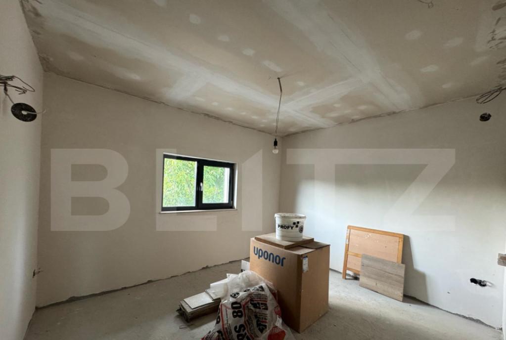 Jumatate de duplex cu 4 camere 130 mp in Deva