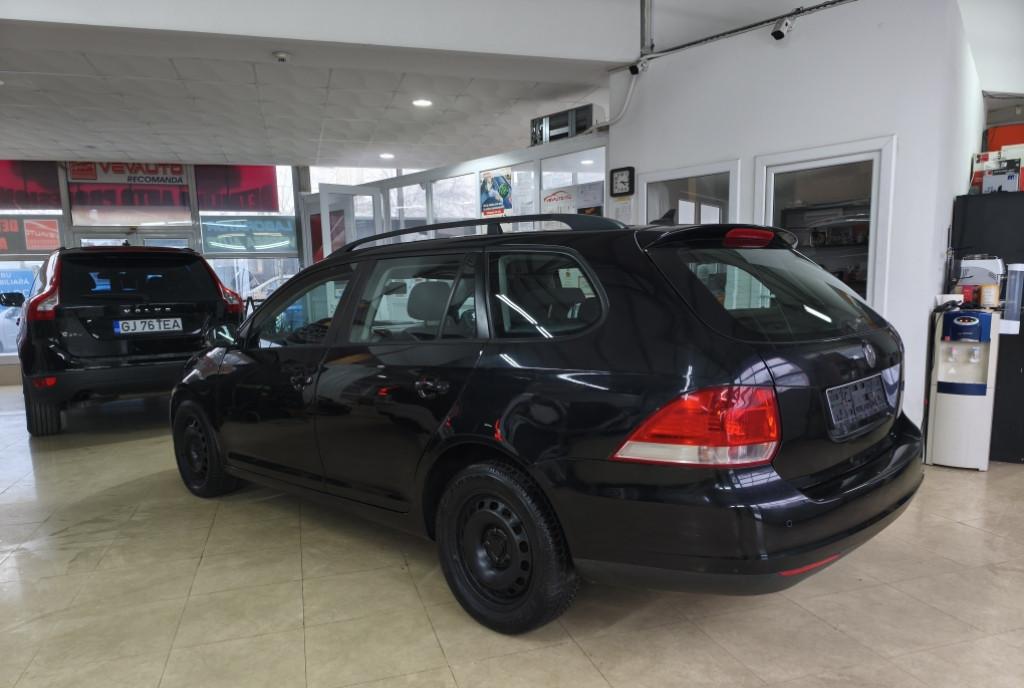 Golf 5-1 9Tdi an 2009 3 690 eur