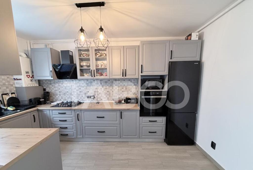 Apartament 3 camere 73 mpu curte 32 mp Str Radu Patrulius Ar