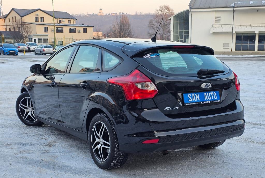 Ford Focus 2011 1 6 TDCi 115 CP euro 5 / RATE fara avans 3 990 eur