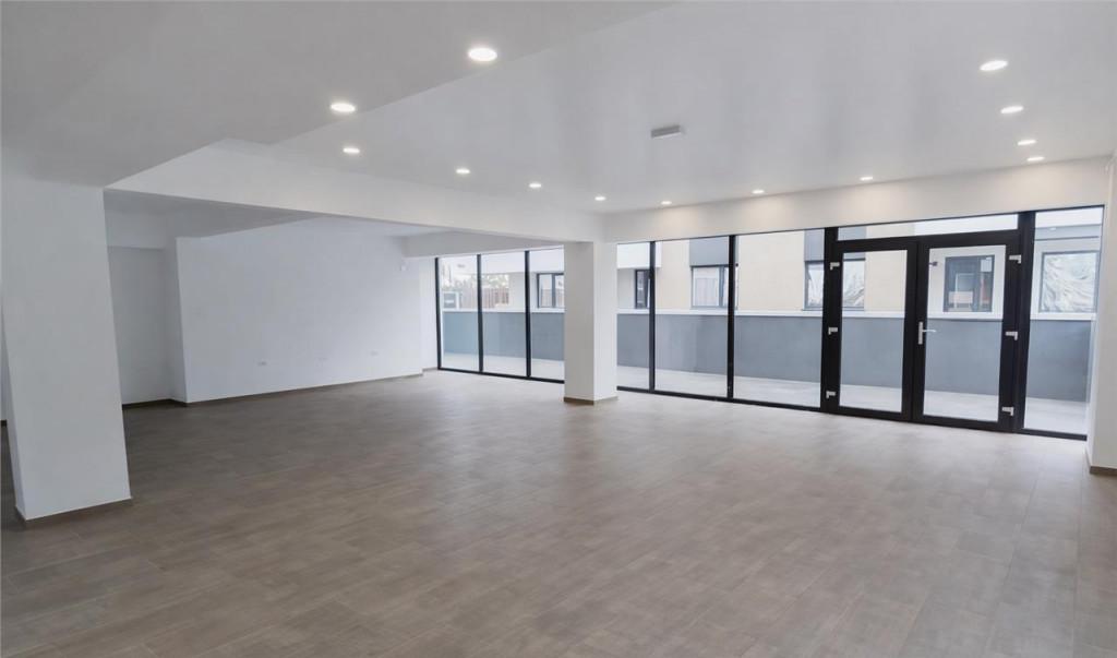 Spatiu 100 mp ideal cabinete medicale 3 cai de acces curent