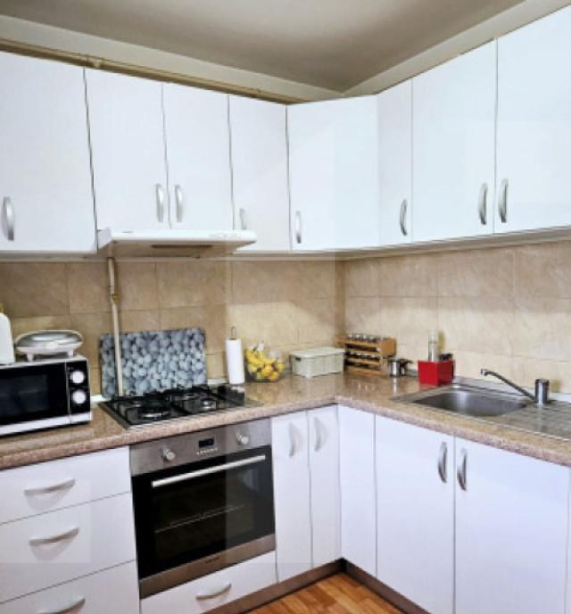 Apartament cu cf 3 camere 63 mp zona Vivo Mall