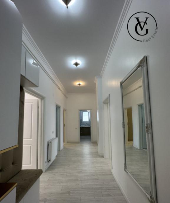 Apartament lux 4 camere vedere la mare Faleza Nord