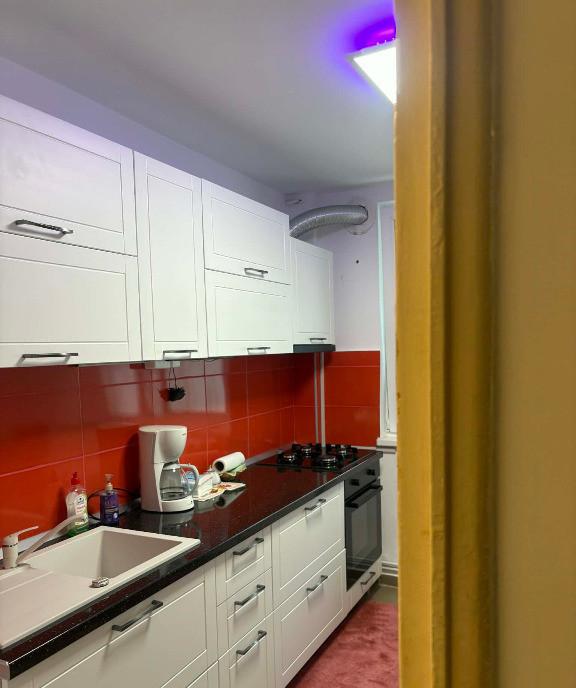 Garsoniera zona tractorul