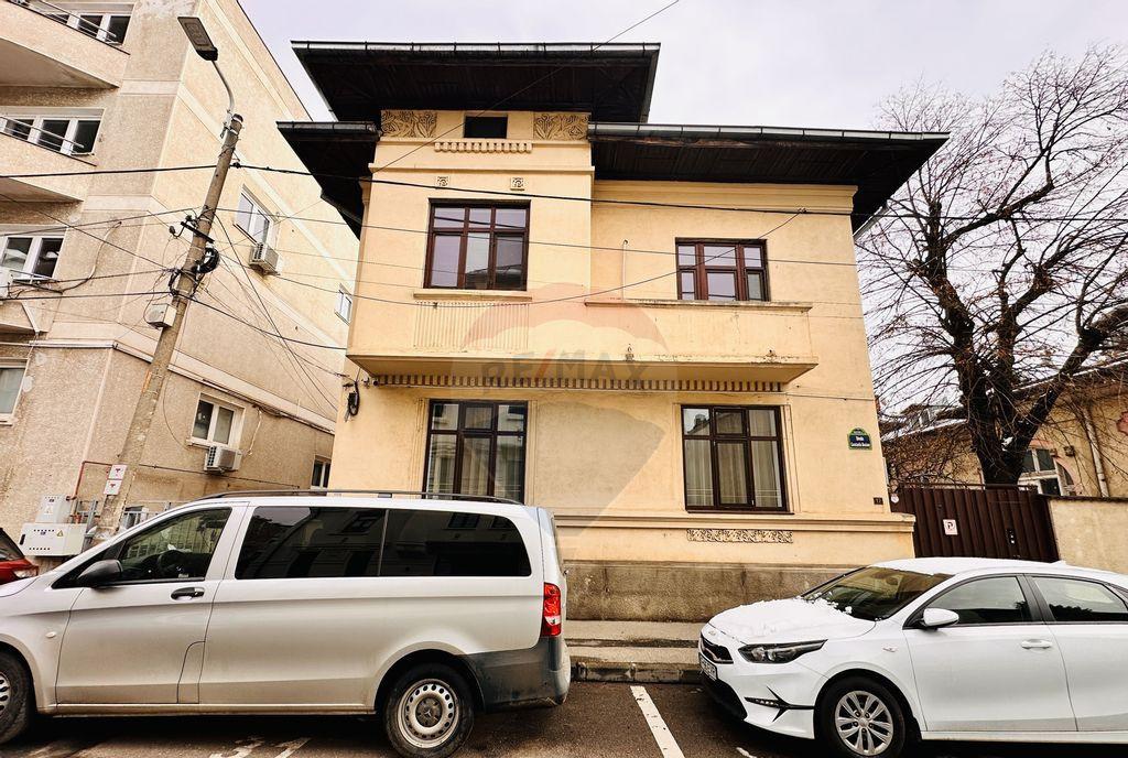 Apartament cu 2 camere in vila parcul Carol 67 mp