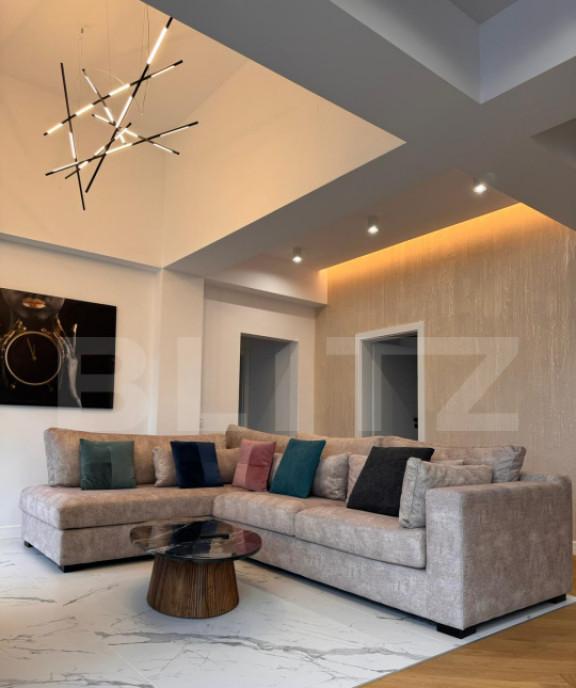 Penthouse de lux 113 mp utili 73 mp terasa zona centrala