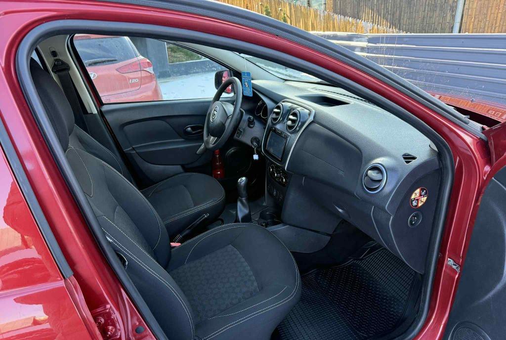 Dacia Logan Laureate 1 2 bnz euro 6 fab 12 2015 proprietar de noua 5 300 eur