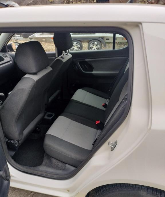 Skoda Fabia 1 2 tsi 2 950 eur