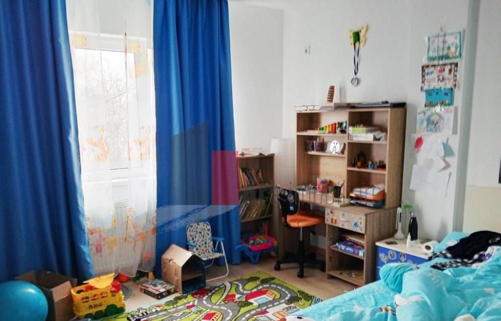 Vanzare apartament 3 camere cu centrala Aparatorii Pa