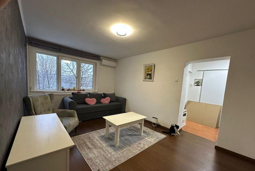 2 Camere Sector 3 Metrou Titan la 5 minute