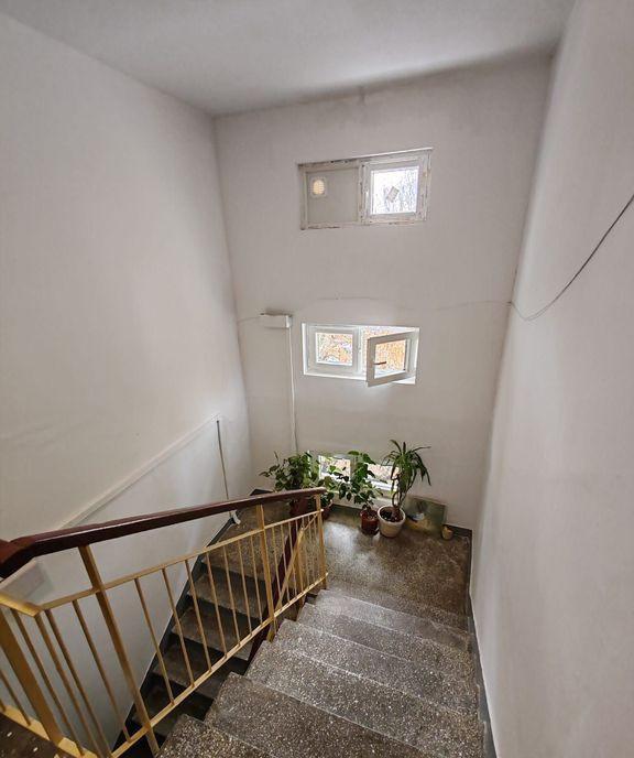 Apartament 2 camere sector 4/luica 39 mp bloc anvelopat