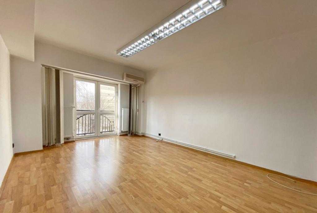 Ultracentral Unirii 4 camere 3 balcoane 108mp metro