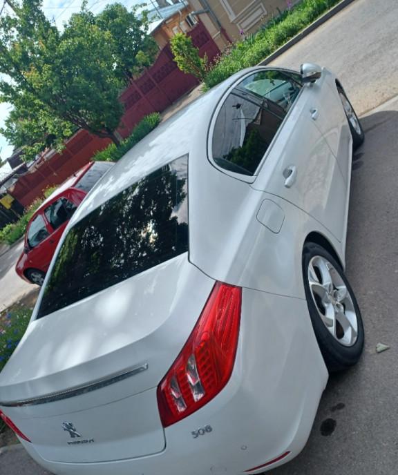 Peugeot 508 hybrid 2012 5 000 eur