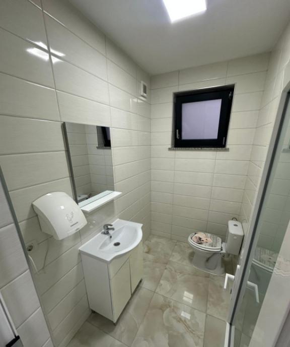 Spatiu birouri parter 55mp utili Radauti