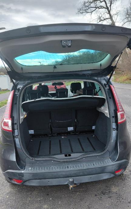 Renault Scenic 3 3 700 eur