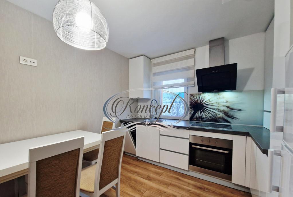 Apartament cu 2 balcoane in Manastur zona Piata Flora